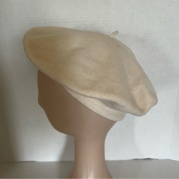 Betmar New York Vintage Ivory 100% Pure New Wool Beret Classic Chic Hat - Picture 2 of 9